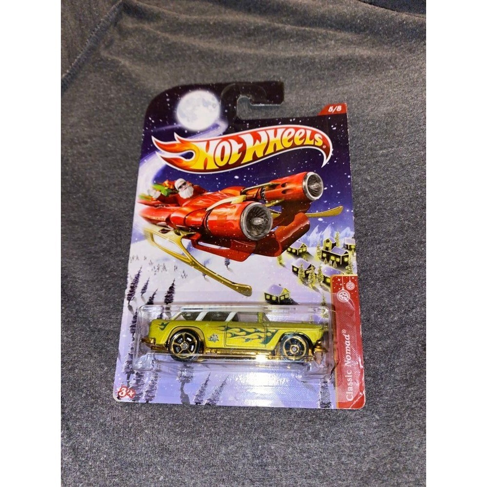 Hot Wheels 2012 holiday christmas classic nomad walmart green